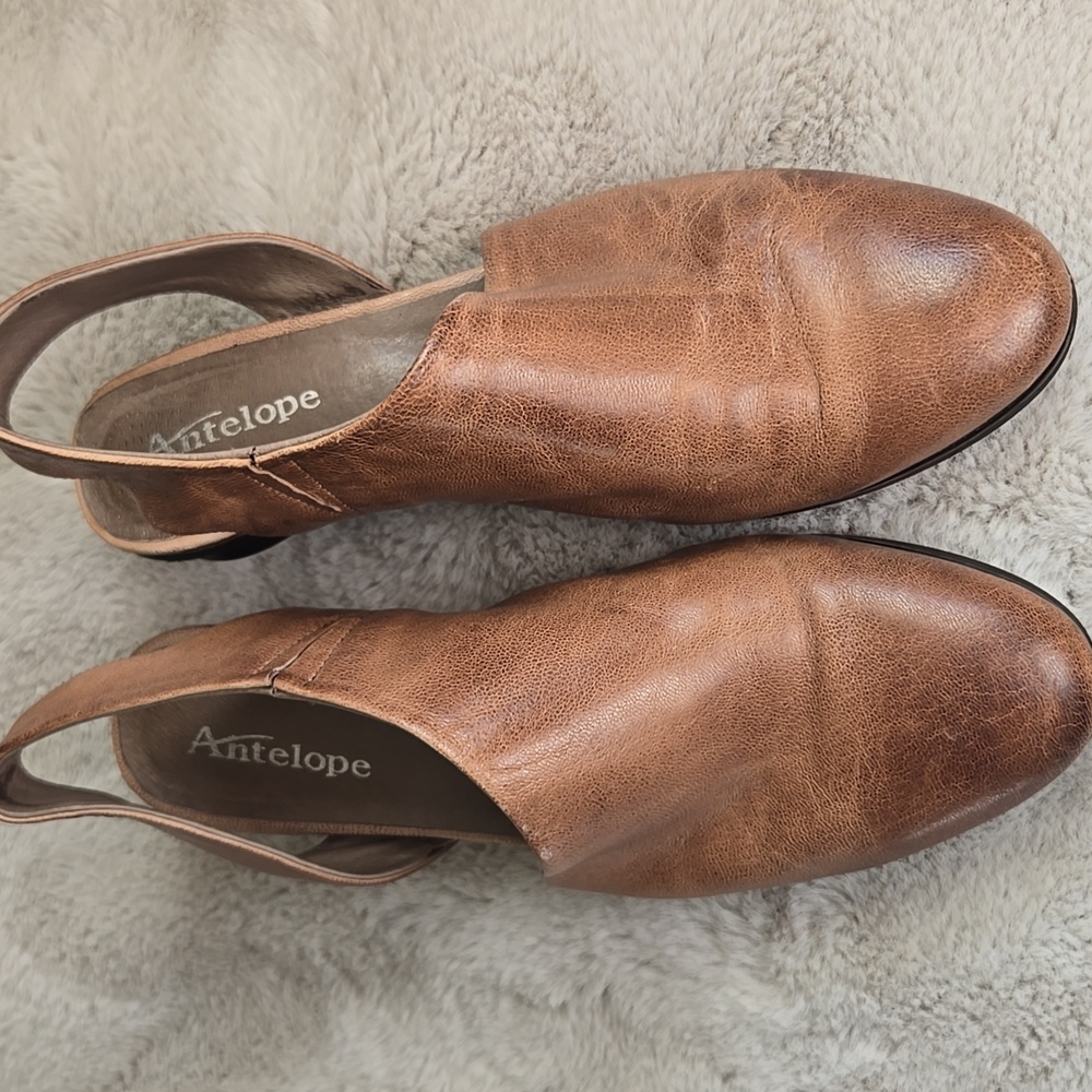 *Beautiful Women's Slingback Shoes*, Size 39